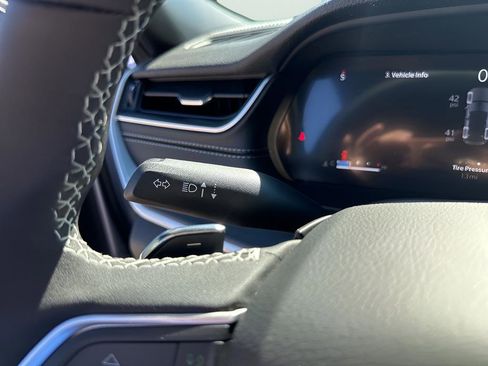 New 2025 Jeep Grand Cherokee Altitude image 32