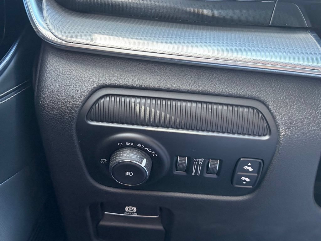 Used 2023 Jeep Grand Wagoneer 4WD w/ Rear Seat Video Group 1 image 50