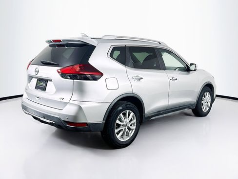Used 2019 Nissan Rogue SV image 9