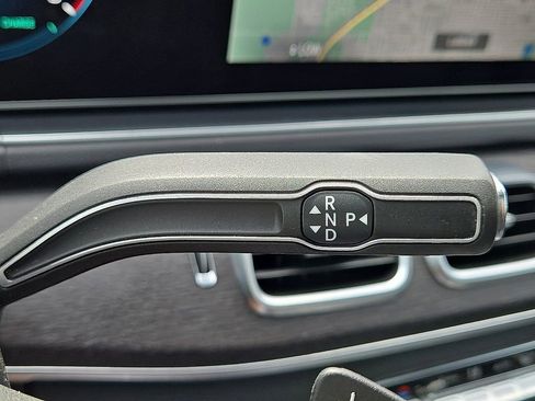 Used 2021 Mercedes-Benz GLS 580 4MATIC image 29