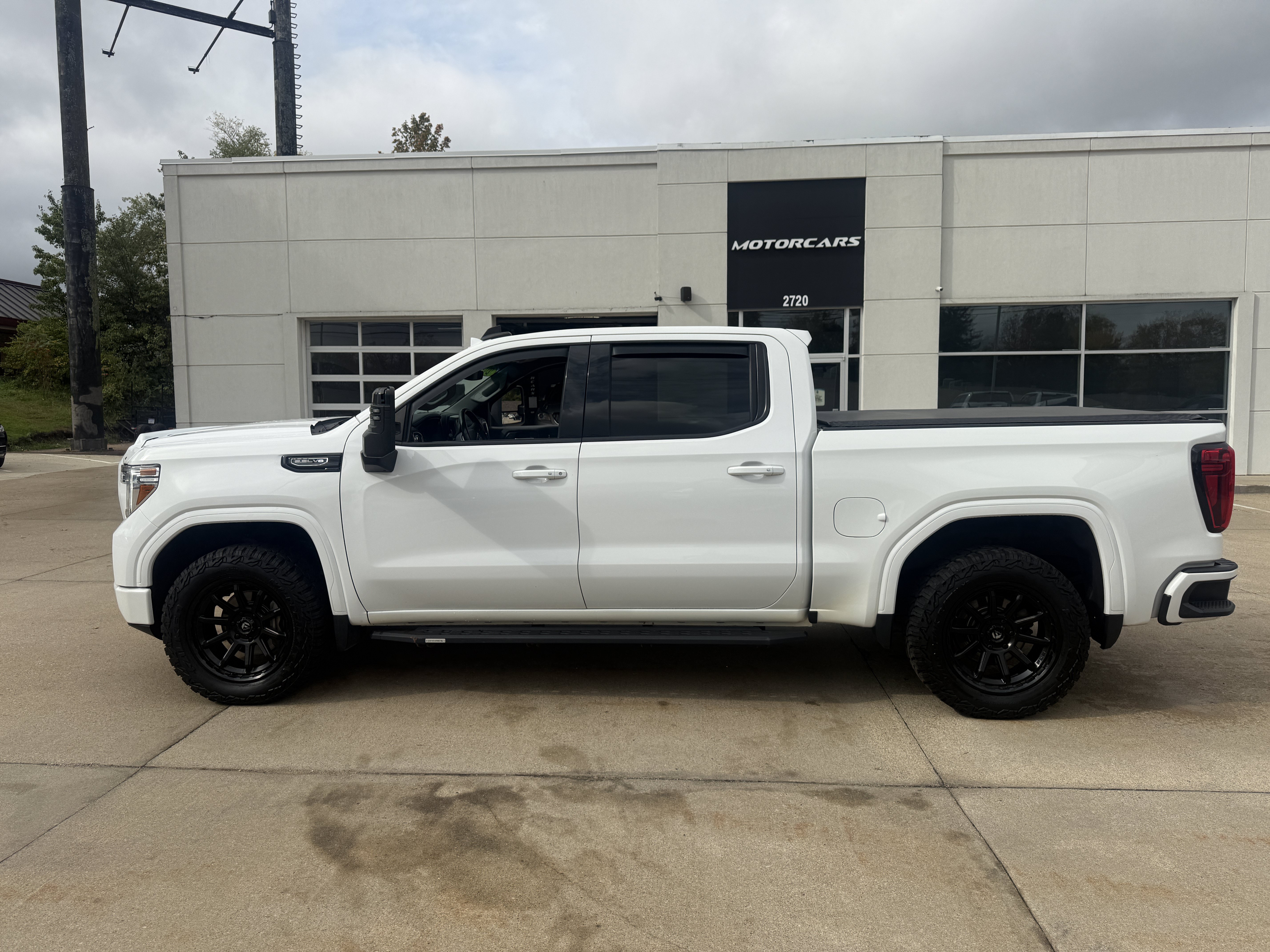 Used 2021 GMC Sierra 1500 Elevation w/ Preferred Package AWD/4WD image 6
