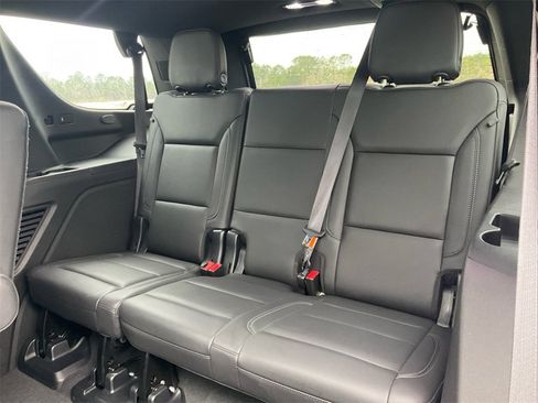 Used 2021 Chevrolet Tahoe Z71 w/ Luxury Package image 30