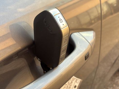 Used 2025 Kia K4 EX FWD image 36