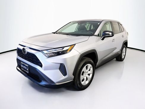 Certified 2025 Toyota RAV4 LE AWD/4WD image 3