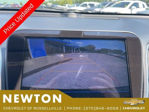 Used 2020 Chevrolet Malibu LT FWD image 11