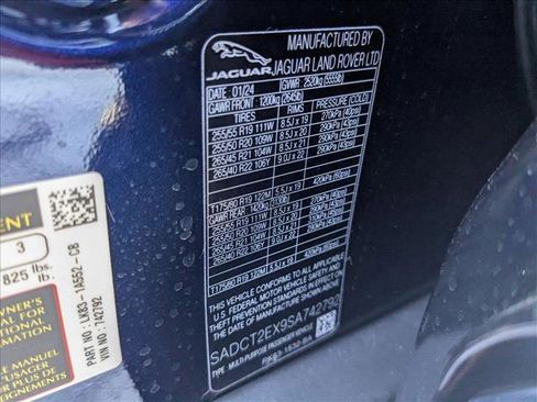 New 2025 Jaguar F-PACE R-Dynamic S image 17