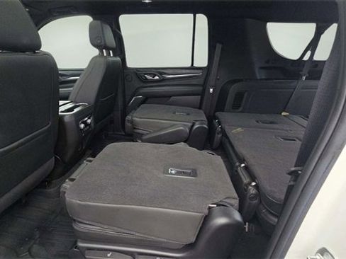 Used 2022 GMC Yukon XL Denali image 28