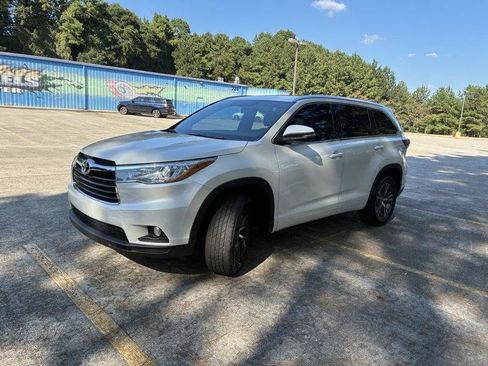 Used 2016 Toyota Highlander XLE FWD image 14
