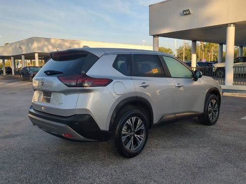 Certified 2023 Nissan Rogue SV FWD image 4