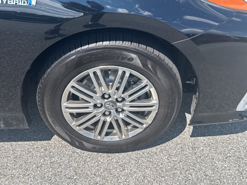 Used 2022 Toyota Prius Prime LE FWD image 11