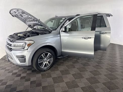 Used 2024 Ford Expedition Max Limited AWD/4WD image 10