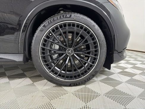 New 2025 Mercedes-Benz GLC 43 AMG 4MATIC image 9