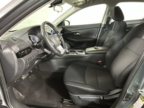 Used 2022 Nissan Sentra SV w/ Trunk Package FWD image 11
