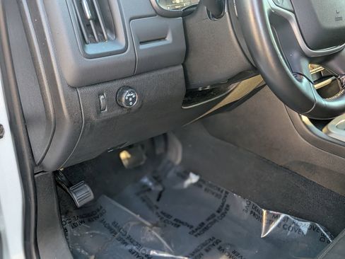 Used 2021 Chevrolet Colorado LT w/ LT Convenience Package image 17