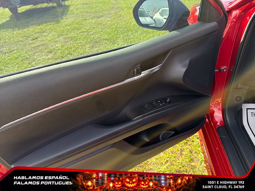 Used 2024 Toyota Camry SE FWD image 13