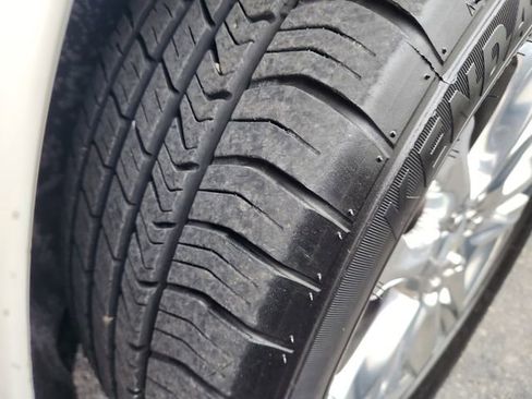 Used 2021 Chevrolet Traverse High Country image 23