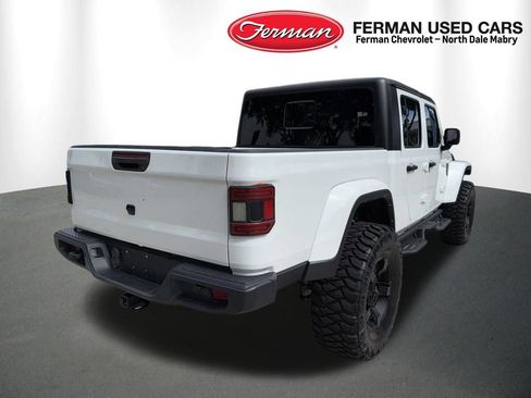 Used 2024 Jeep Gladiator Sport AWD/4WD image 2