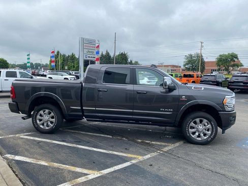 Used 2024 RAM 2500 Limited image 6