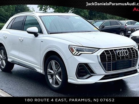 Used 2019 Audi Q3 2.0T Premium Plus w/ Premium Plus Package AWD/4WD image 9