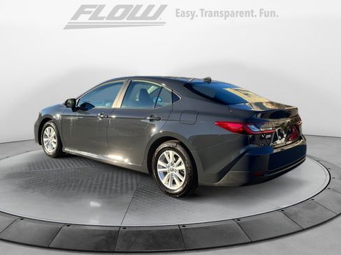 Used 2025 Toyota Camry LE image 6
