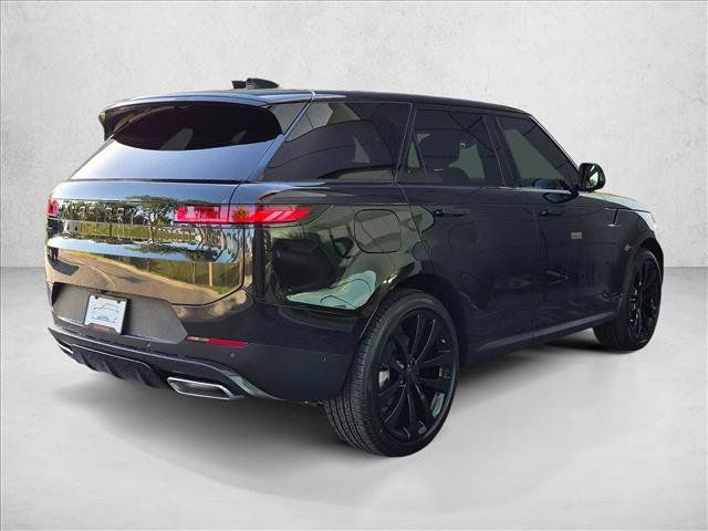 New 2026 Land Rover Range Rover Sport SE AWD/4WD image 2