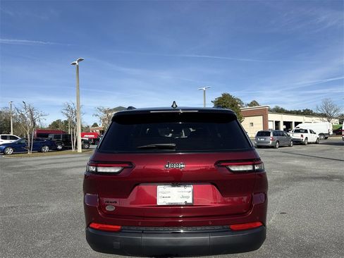 New 2025 Jeep Grand Cherokee L Limited w/ Trailer Tow Package image 4