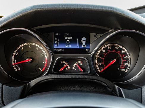 Used 2018 Ford Focus ST image 19