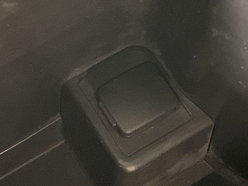 Used 2024 Ford Expedition XLT image 30