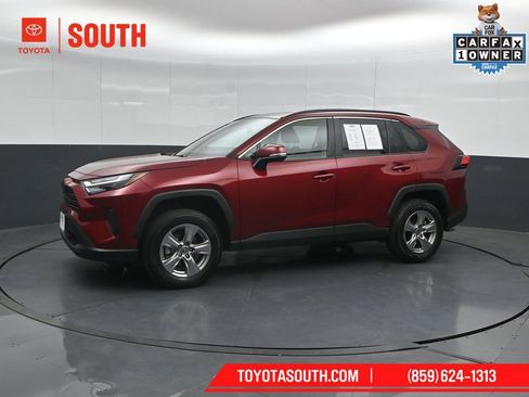 Used 2025 Toyota RAV4 XLE AWD/4WD image 7