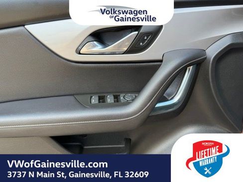 Used 2023 Chevrolet Blazer LT FWD image 16
