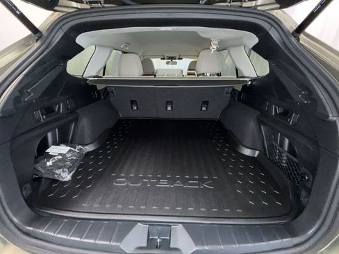 Used 2025 Subaru Outback Premium image 17