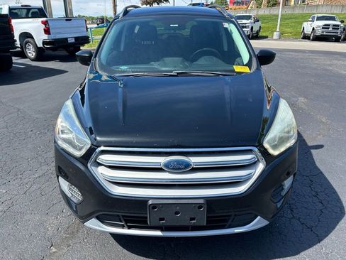 Used 2018 Ford Escape SEL FWD image 2