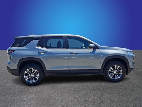 Used 2025 Chevrolet Equinox LT FWD image 3