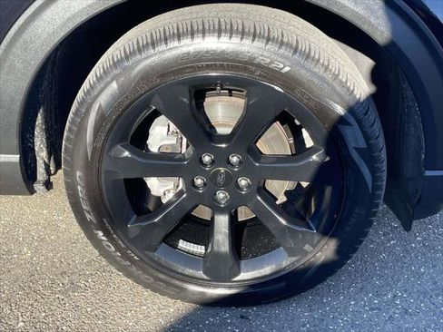 Used 2023 Ford Explorer ST-Line w/ Class IV Trailer Tow Package image 9