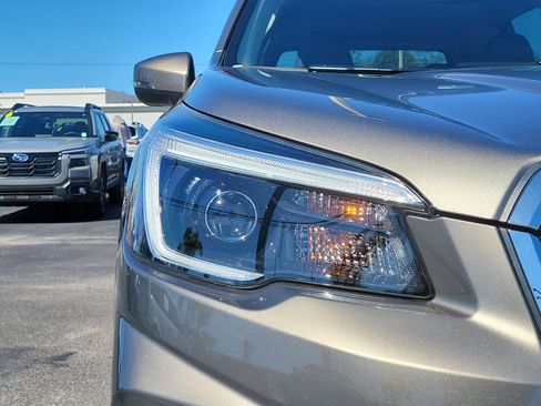 Used 2021 Subaru Forester Limited w/ Popular Package #3 image 7