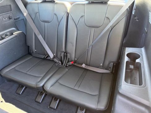 Used 2024 Kia Sorento S image 10