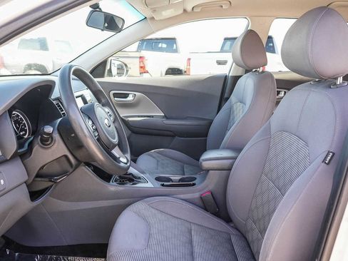 Used 2019 Kia Niro LX FWD image 16