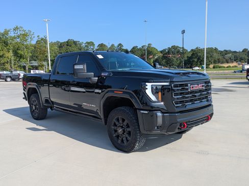 Used 2024 GMC Sierra 2500 AT4 w/ AT4 Premium Plus Package AWD/4WD image 8