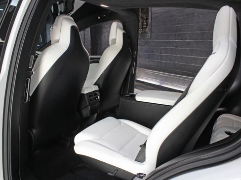 Used 2017 Tesla Model X 100D image 38