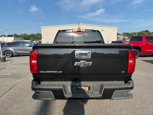 Used 2018 Chevrolet Colorado LT w/ LT Convenience Package RWD image 4