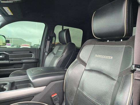 Used 2022 RAM 2500 Laramie w/ Night Edition AWD/4WD image 9