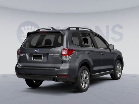 Used 2017 Subaru Forester 2.5i Touring AWD/4WD image 2