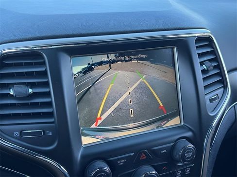 Used 2015 Jeep Grand Cherokee Limited image 18