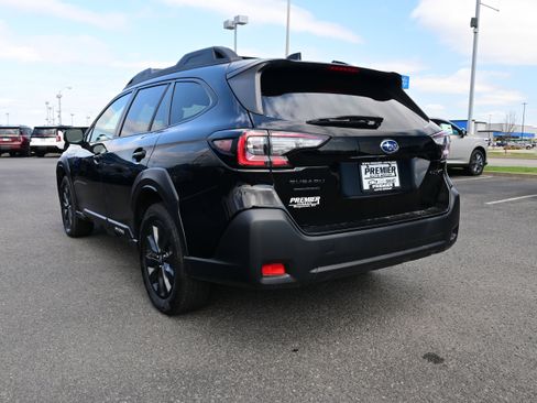 Used 2023 Subaru Outback Onyx Edition image 6