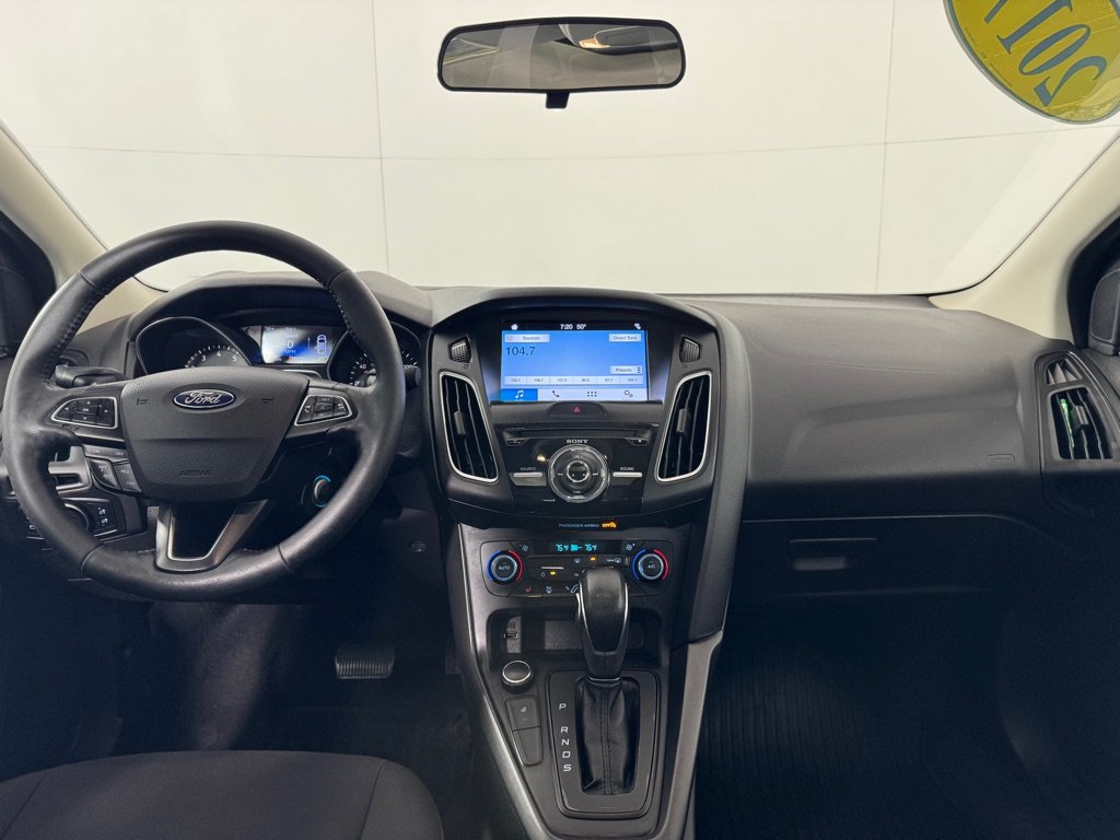 Used 2017 Ford Focus SEL w/ Cold Weather Package FWD image 17