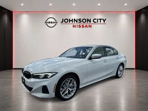 Used 2025 BMW 330i xDrive Sedan AWD/4WD image 9