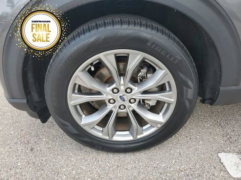 Used 2022 Ford Explorer XLT w/ Equipment Group 202A image 10