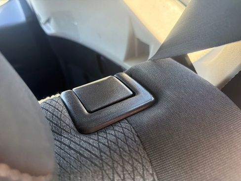 Certified 2025 Nissan Rogue SV image 20