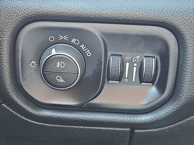 Used 2024 RAM 1500 Laramie AWD/4WD image 24