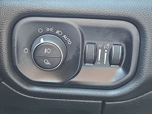 Used 2024 RAM 1500 Laramie AWD/4WD image 24